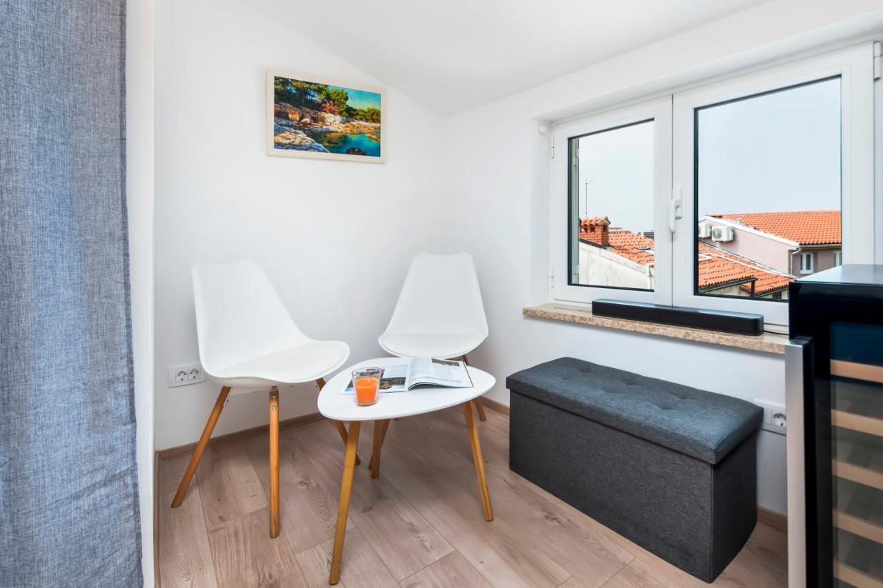 ロヴィニ Casa Bellavista Sea Viewヴィラ エクステリア 写真
